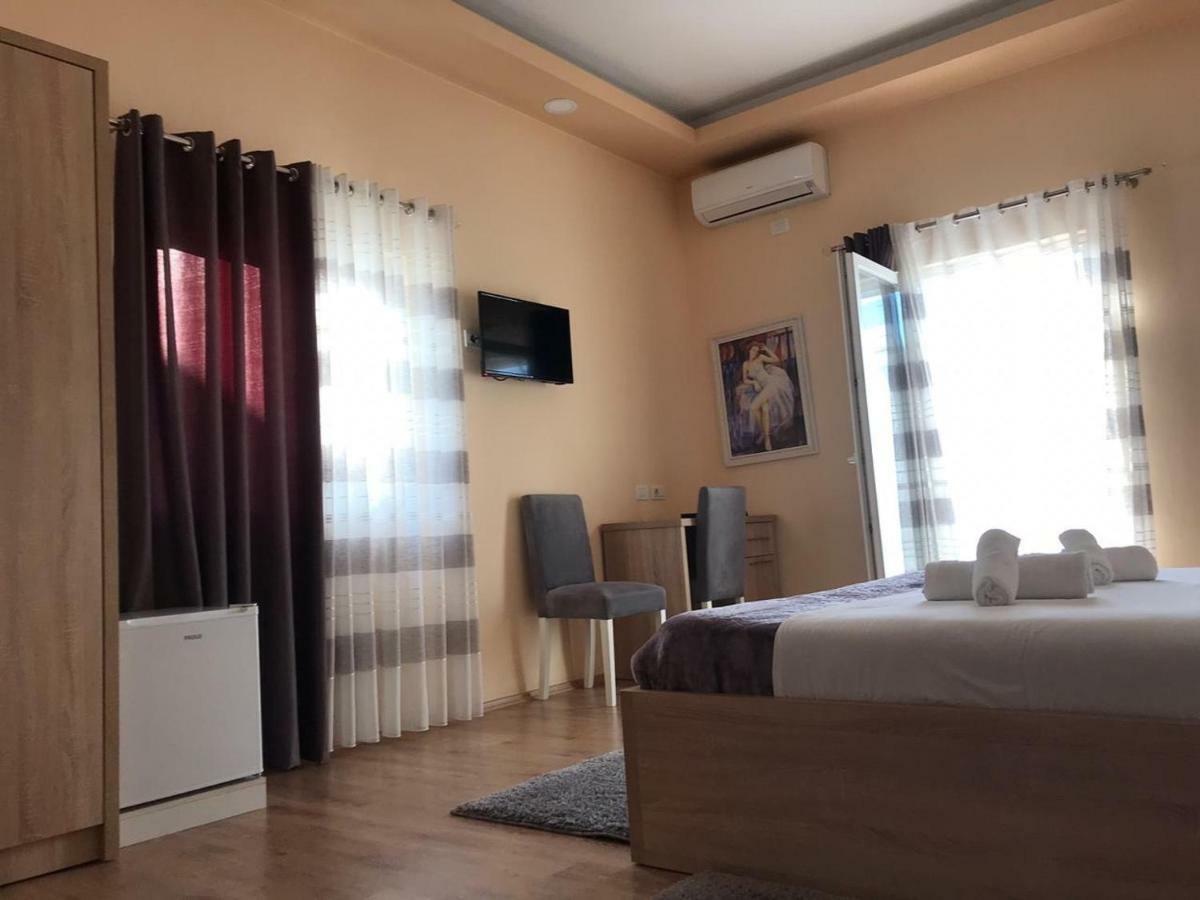 Hotel Floga Szkodra Zewnętrze zdjęcie