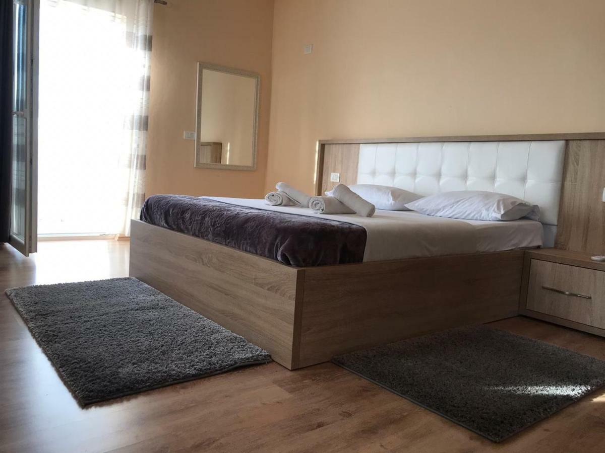 Hotel Floga Szkodra Zewnętrze zdjęcie